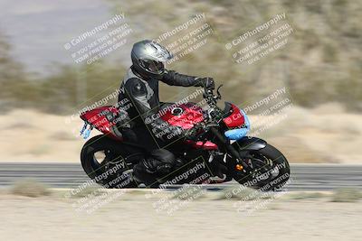 media/Dec-01-2025-Moto Forza (Mon) [[2daa91e15f]]/3-Beginner Group/Session 2 (Turn 7 Inside Pans)/